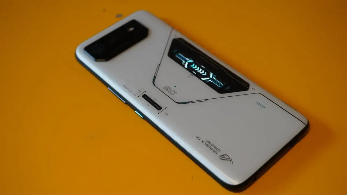 ASUS ROG Phone 6 Pro 5G